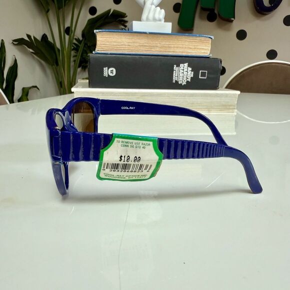 Super Cool True Vintage 1970s Navy Blue 3D Geometric Ribbed Textured Sunglasses